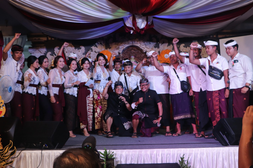 Giri Prasta Harapkan ST Tidak Terjerumus Narkoba